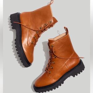 NIB Madewell Rayna lace up lug sole boots